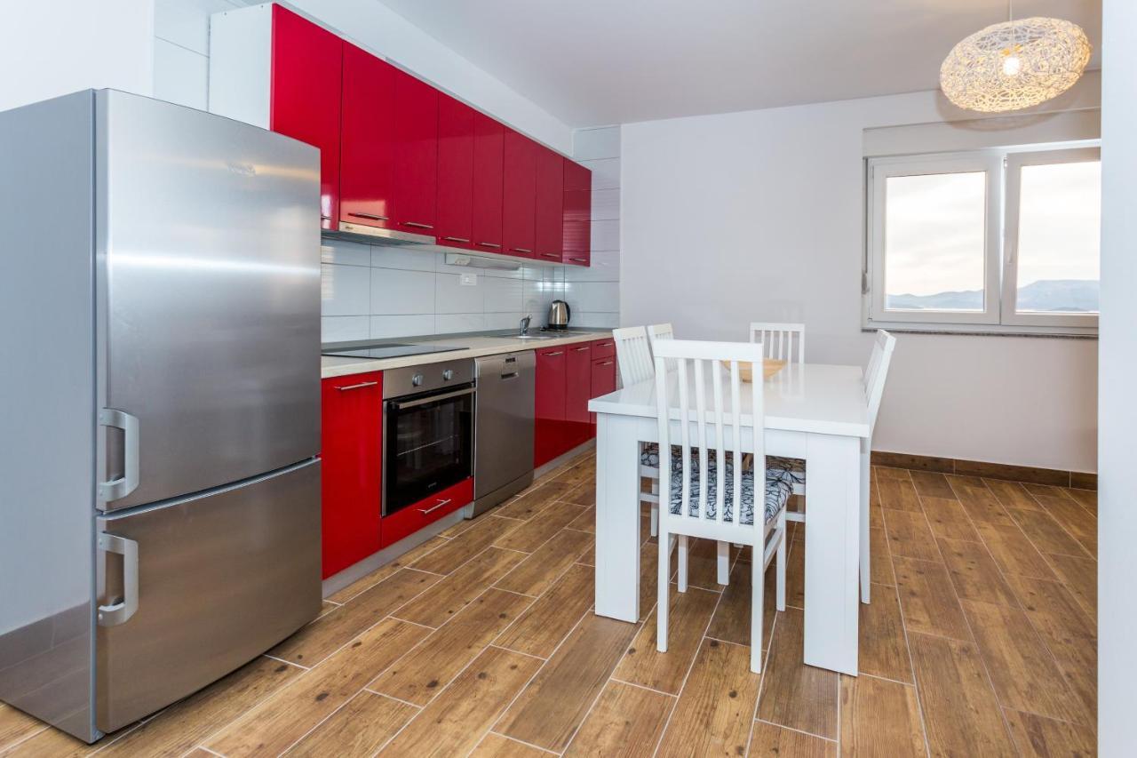 Apartament Holiday Home Komarna