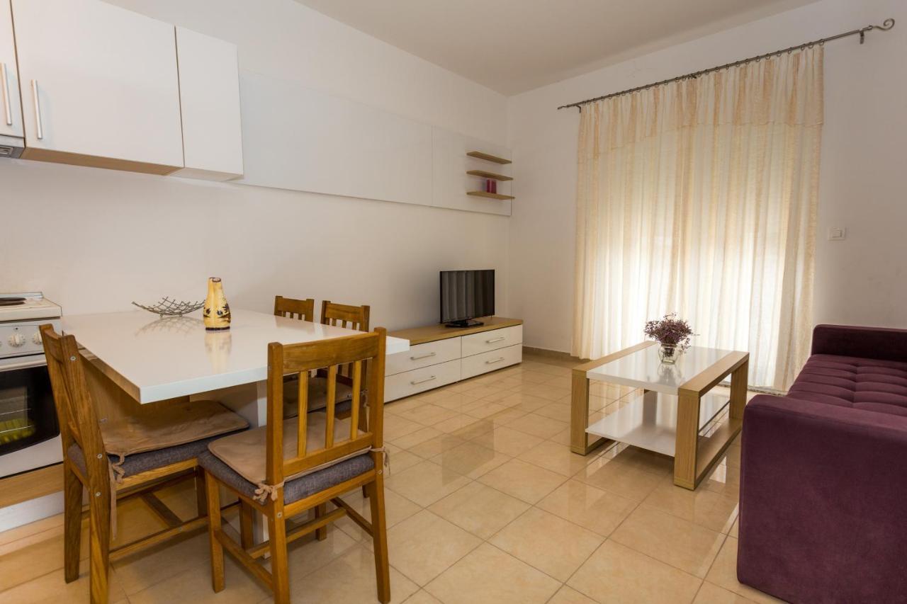 Apartament Holiday Home