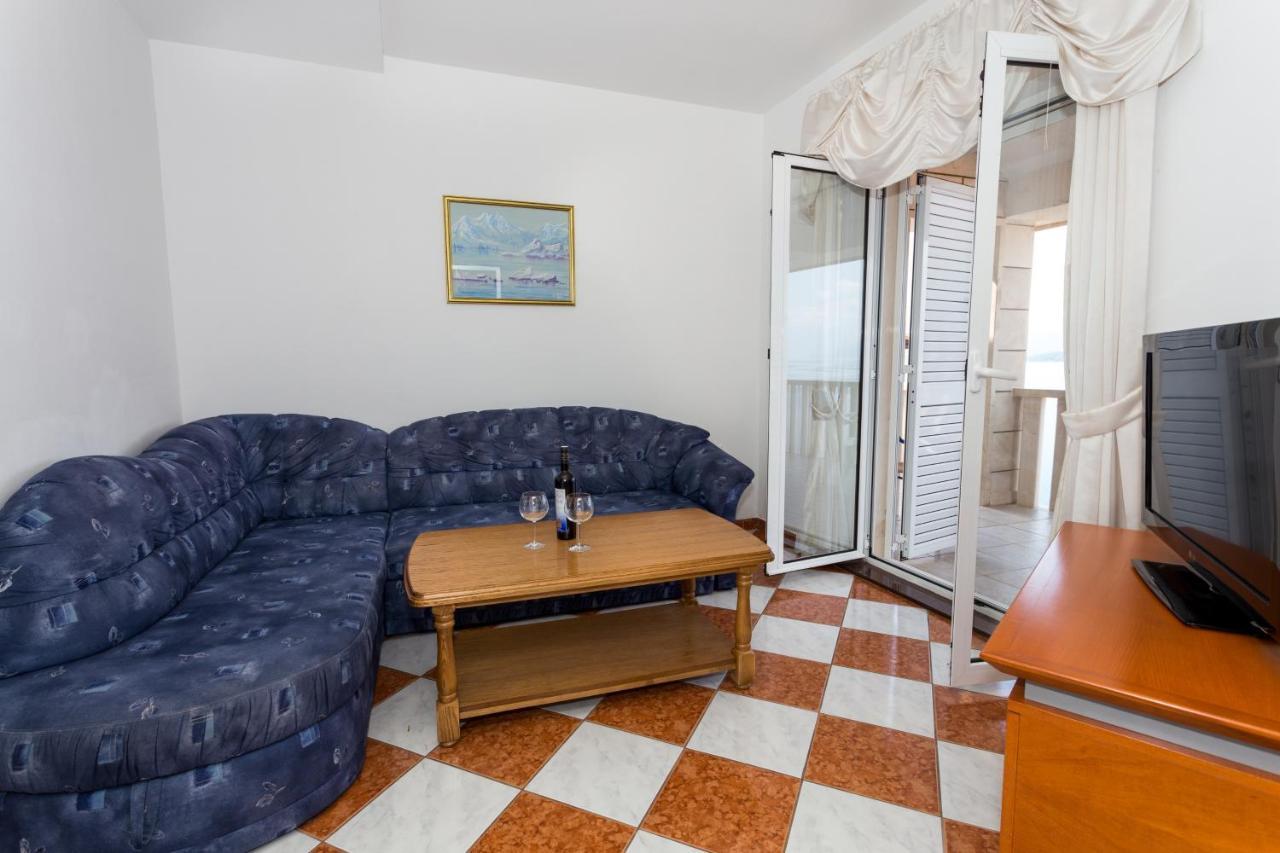 Apartament Holiday Home *